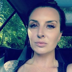 Meet your Posher, Kendra